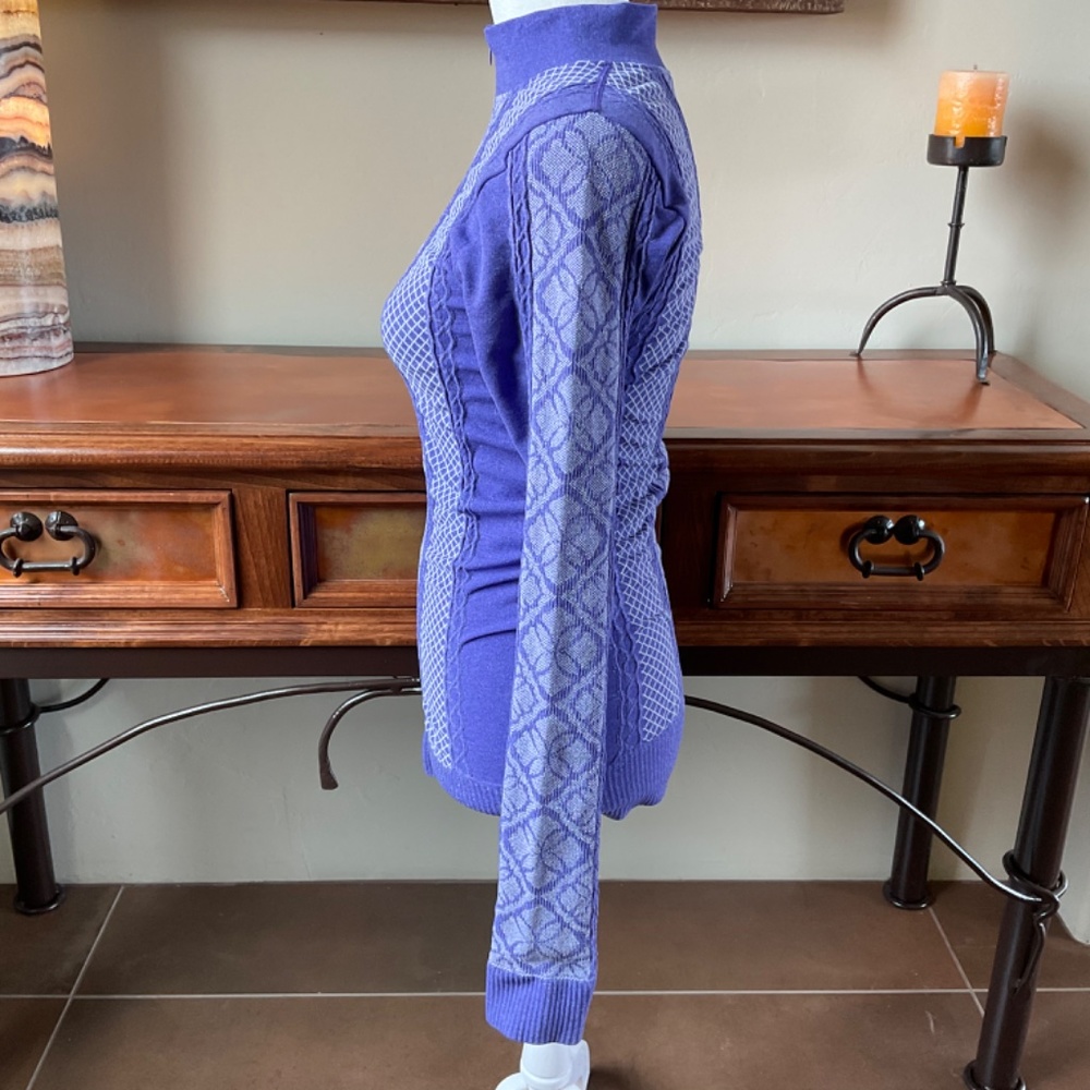 Athletic Essentials Long Sleeve Base Layer Workou… - image 4